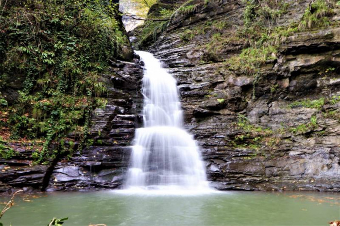 Kabaceviz Şelaleleri sonbaharda bir başka güzel