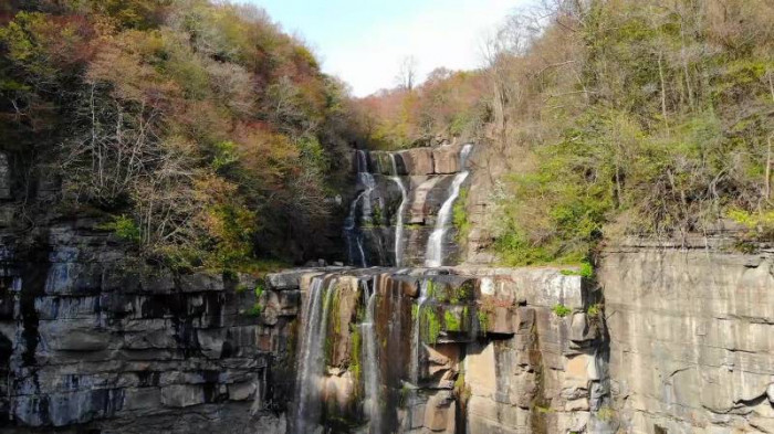 Kabaceviz Şelaleleri sonbaharda bir başka güzel
