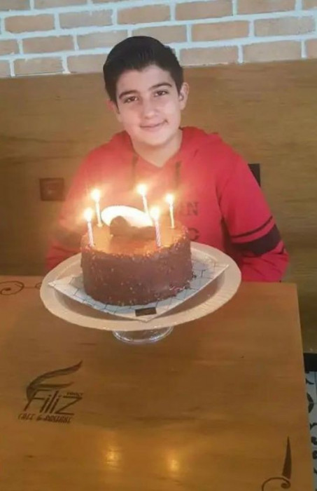 16 yaşındaki lise öğrencisi salıncaktan kafa üstü düşerek hayatını kaybetti