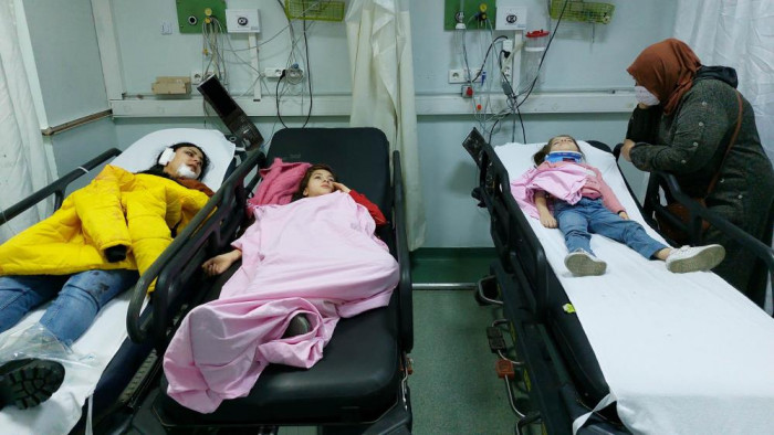 Akaryakıtı biten otomobile akaryakıt tankeri çarptı: 1 ölü, 3 yaralı