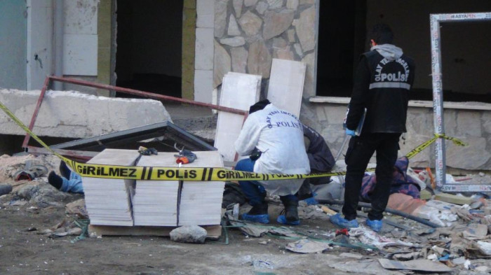  İnşaattan düşen işçi hayatını kaybetti