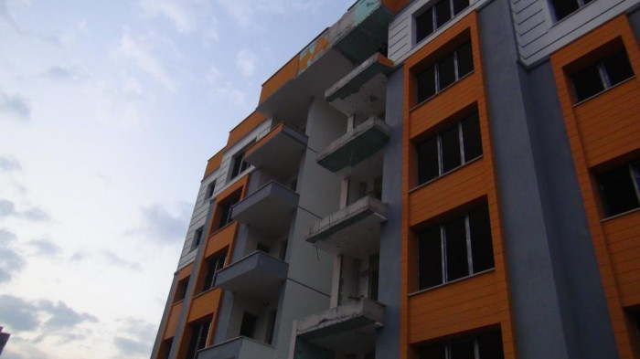  İnşaattan düşen işçi hayatını kaybetti