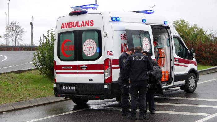 Patlayan lastik kazaya sebep oldu: 2 yaralı