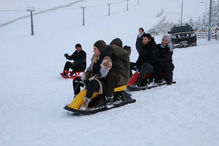Akdağ'dan kartpostallık kar manzaraları