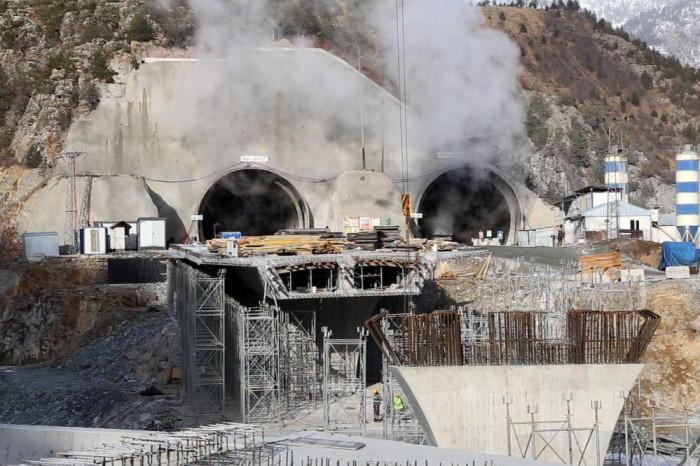  Yeni Zigana Tünelinde ışığa 90 metre kaldı