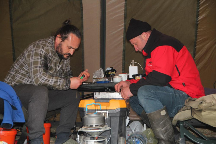 Yakalanan 22 kiloluk dev sazan balığı görenleri hayrete düşürdü