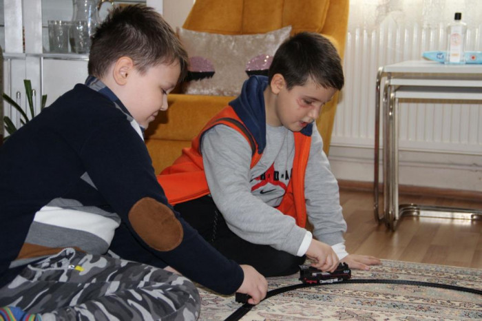 Köpek saldırısında ölümden dönen Mert: “Köpek görünce anne ve babamın arkasına saklanıyorum”