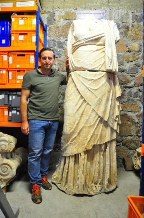 Günümüze ulaşan tek Hestia heykeli, gün sayıyor