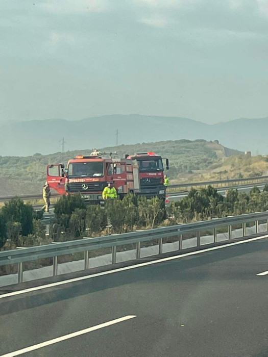 Otobanda hareketli saatler...Alev alev yandı