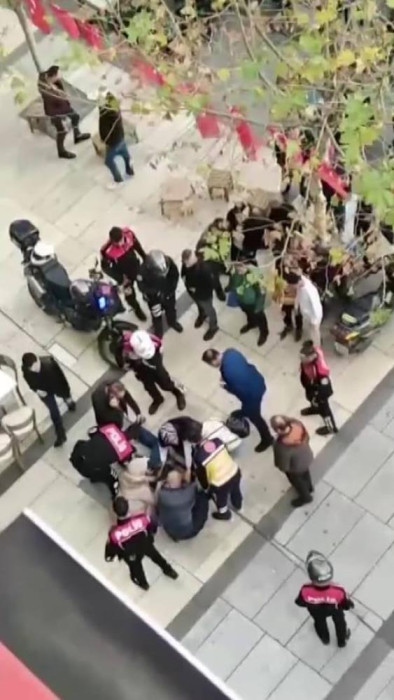  Annesini rahatsız ettiği iddiasıyla tartıştığı şahsı bıçaklamıştı: 13 yaşındaki çocuk tutuklandı