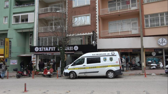 Yaşlı adam pansiyonda ölü bulundu