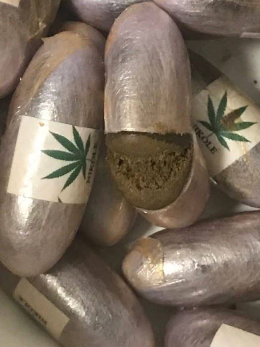  Faslı turistin midesinden 1,5 kilo esrar çıktı