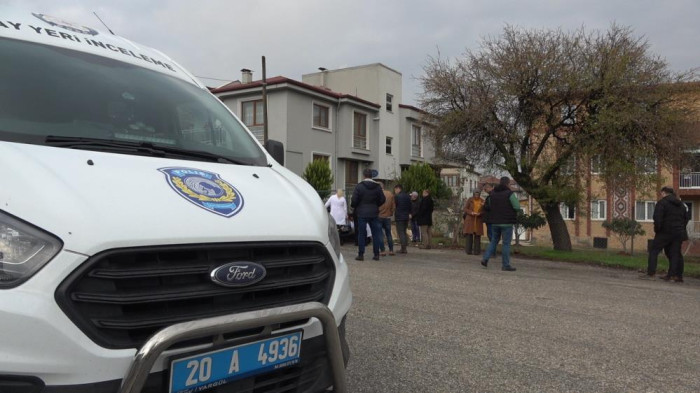 Edebiyat öğretmeninin sır ölümü