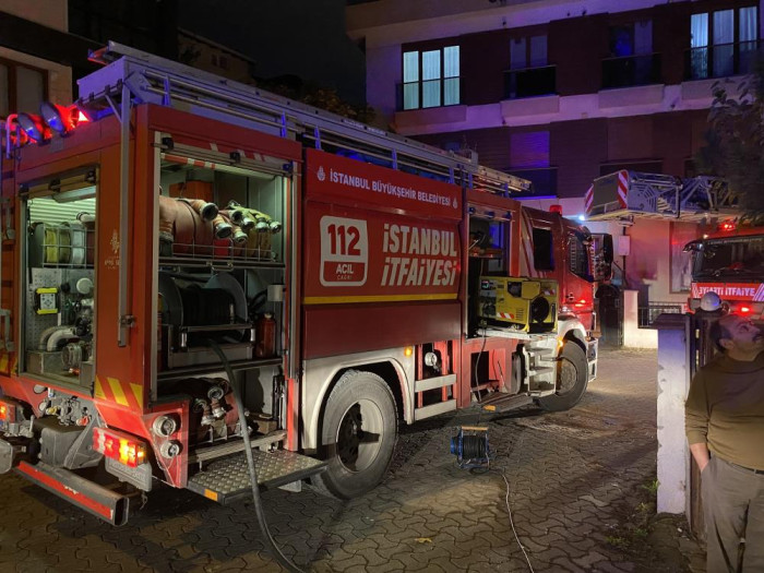 Eşine sinirlendi, evi ateşe verdi