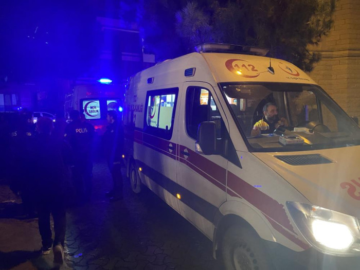 Eşine sinirlendi, evi ateşe verdi