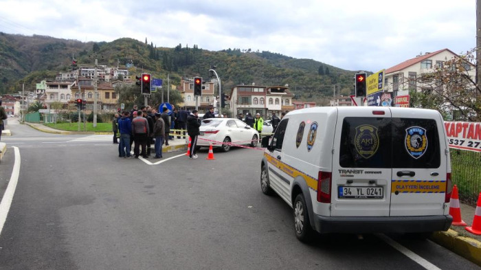  Tanker, hafif ticari araca böyle çarptı: 2 ölü