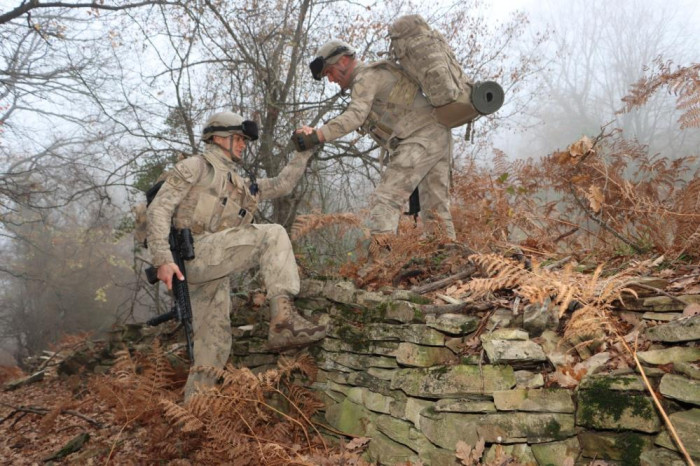 Sinop'ta komandolar dağları kontrol etti
