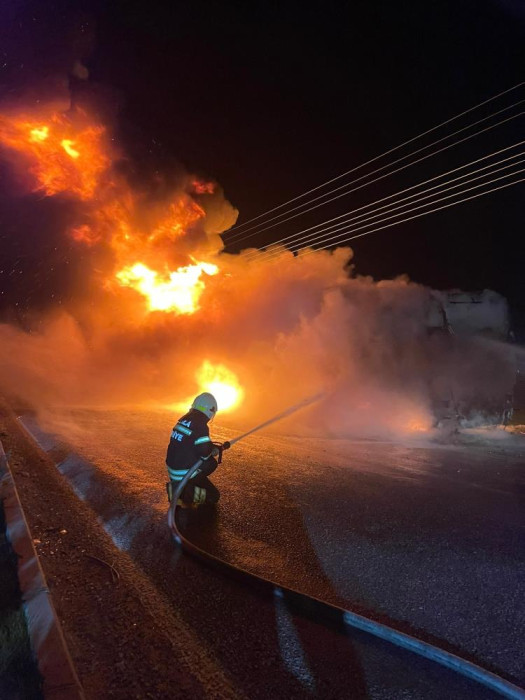 Yolcu otobüsü küle döndü, yolcular son anda kurtuldu