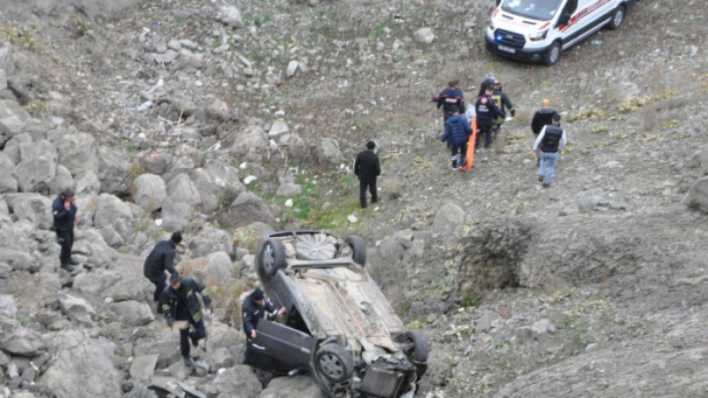  30 metreden baraj yatağına uçan otomobil sabah fark edildi: 1 ölü