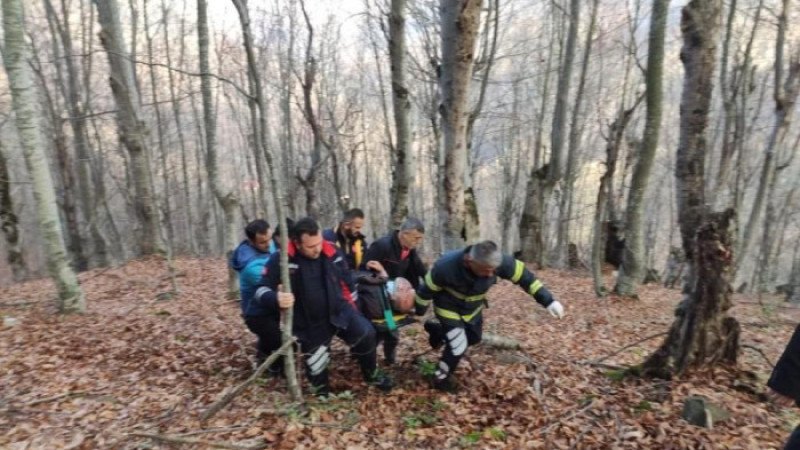 Tokat’ta otomobil uçuruma devrildi, yaralılar güçlükle kurtarıldı