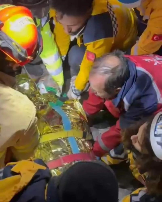 ‘Beni özele götürmeyin, param yok’ diyen Emine teyze konuştu 