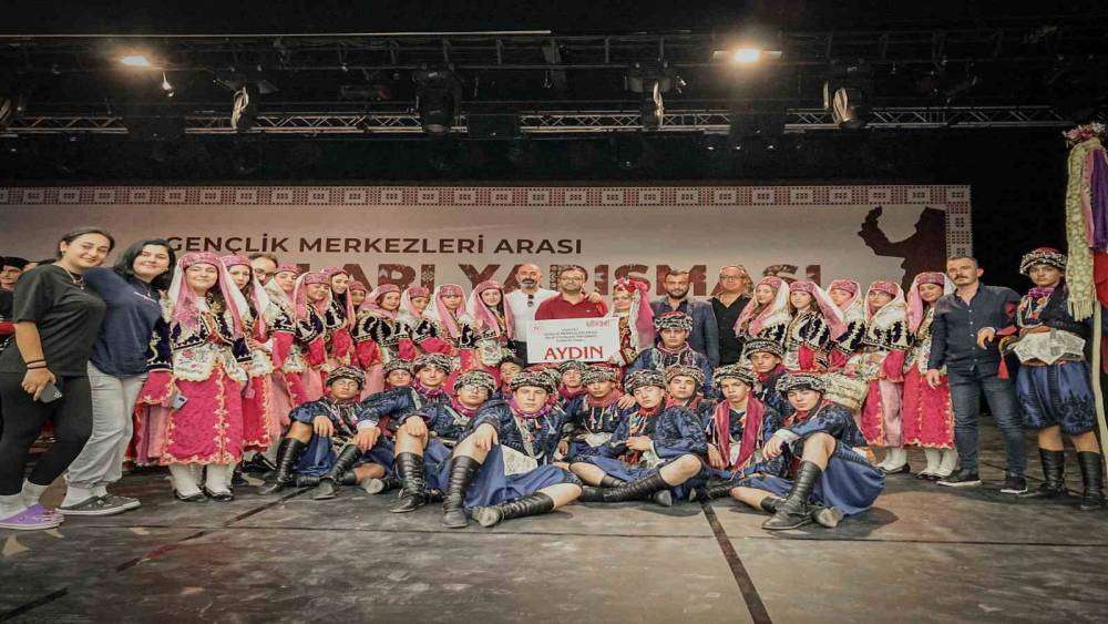 Köşk Gençlik Merkezi, Halkoyunları Türkiye Finali’nde ikinci oldu
