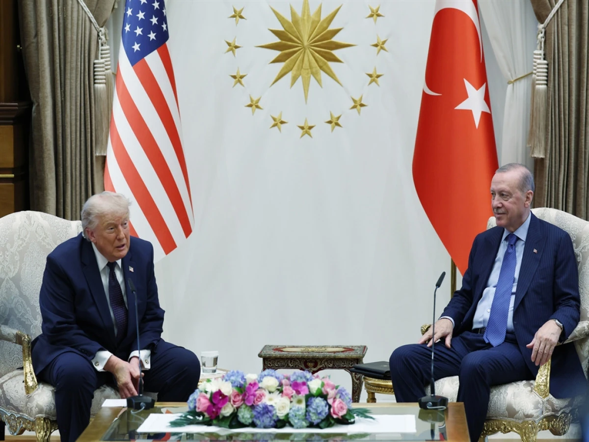 ABD Başkanı Trump: Ambargoları ve m&uuml;eyyideleri kaldırıyoruz