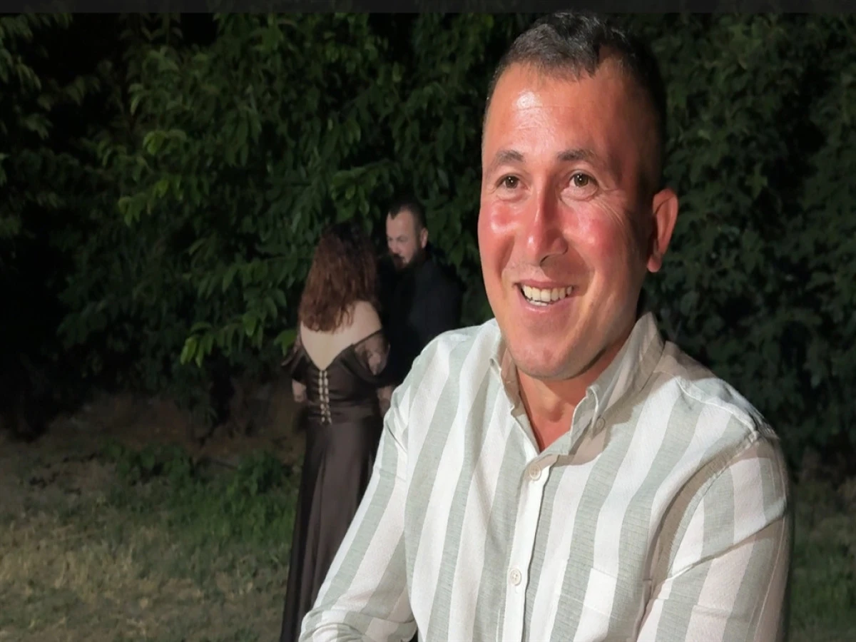 Bacağına Kene Yapıştı... Hastaneye Gitmeden &Ouml;nce Bakın Ne Yaptı
