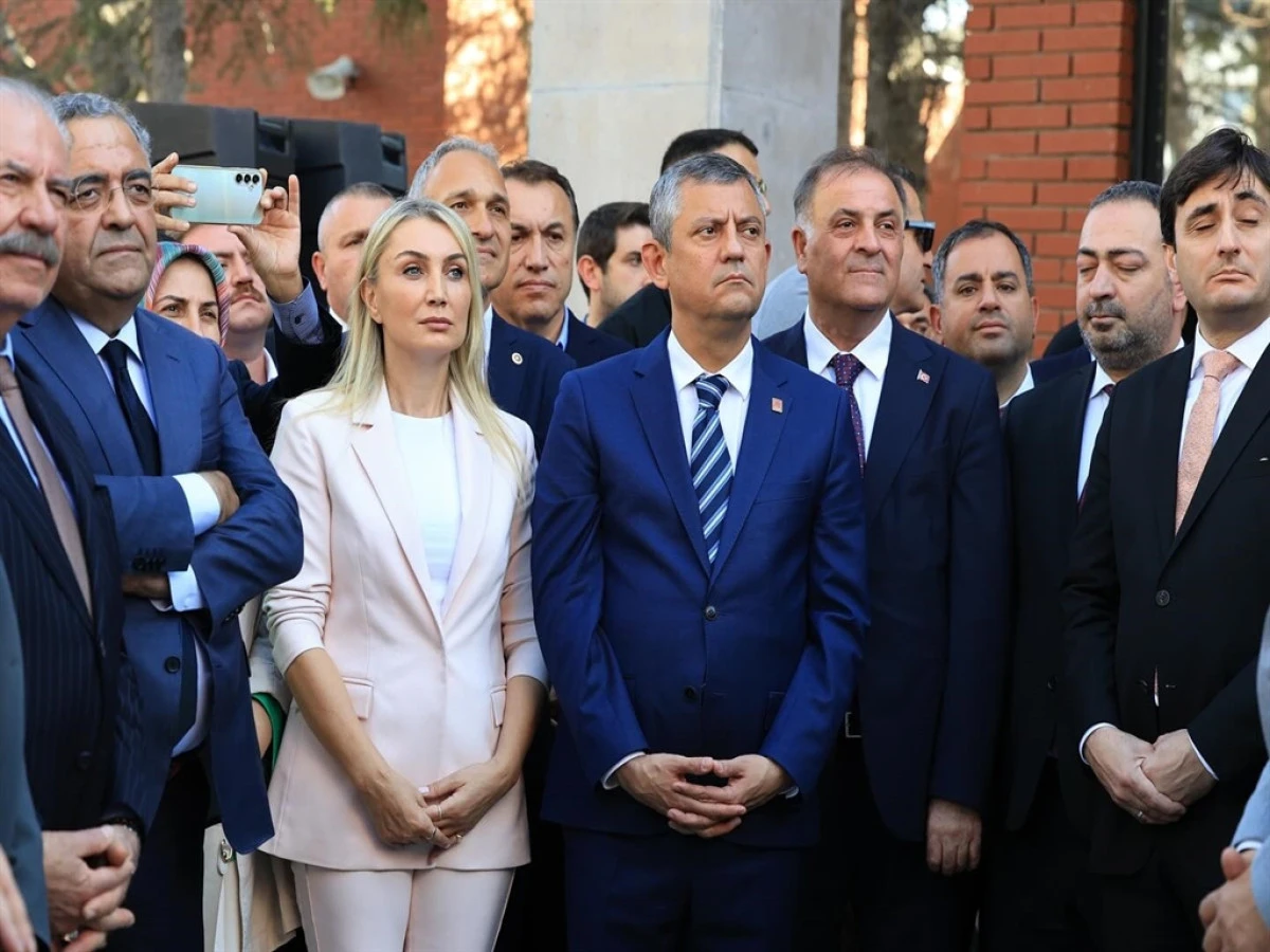 CHP’Lİ ÖZEL: “ÖĞRENCİLER İÇİN EŞİT EĞİTİM İMKANLARI SAĞLANMALI”