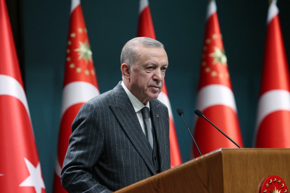 Cumhurbaşkanı Erdoğan'dan sözleşmeli personele kadro müjdesi