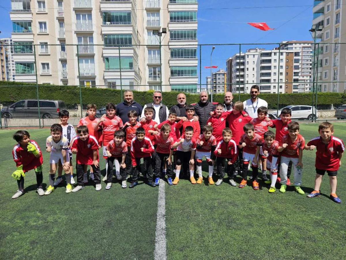 Derebah&ccedil;espor&rsquo;da Yeni D&ouml;nem: Faruk Bal&ccedil;ık Oy Birliğiyle Başkan Se&ccedil;ildi