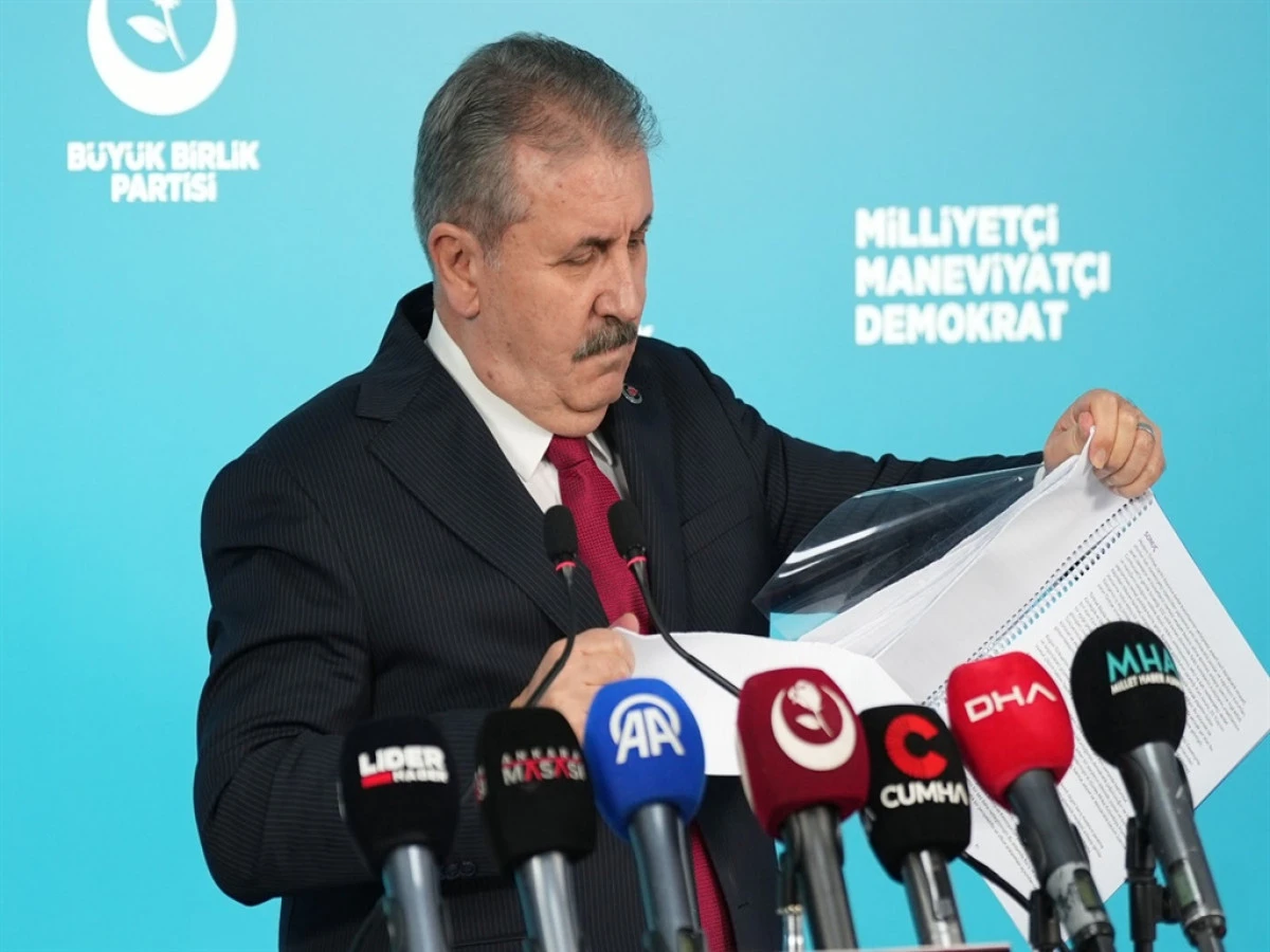 Destici: Tek dil ilkemizden asla taviz verilemez