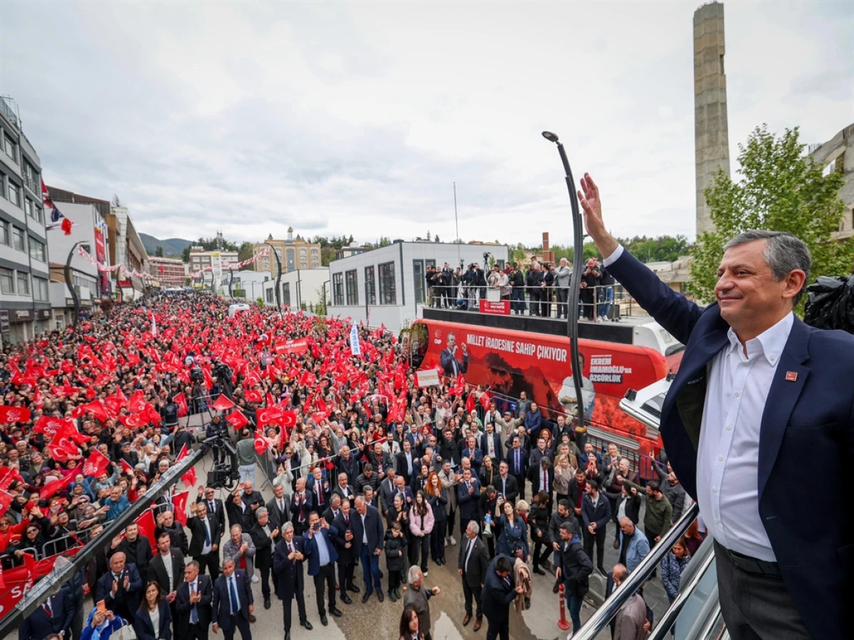 Emekli Maaşı Vaadi G&uuml;ndem Oldu: &Ouml;zel&rsquo;den 100 G&uuml;n S&ouml;z&uuml;