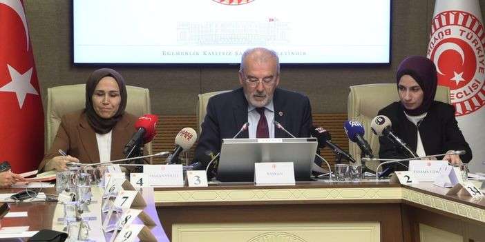 Gece yalnız yürüyen kadınların yüzde 56'sı kendini güvende hissediyor