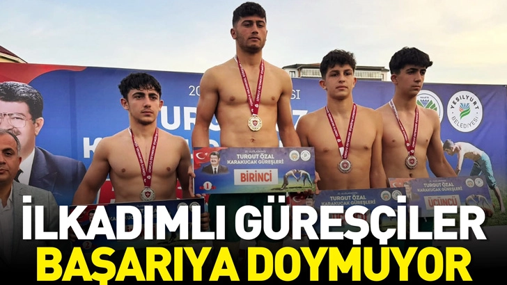 İlkadımlı güreşçiler başarıya doymuyor