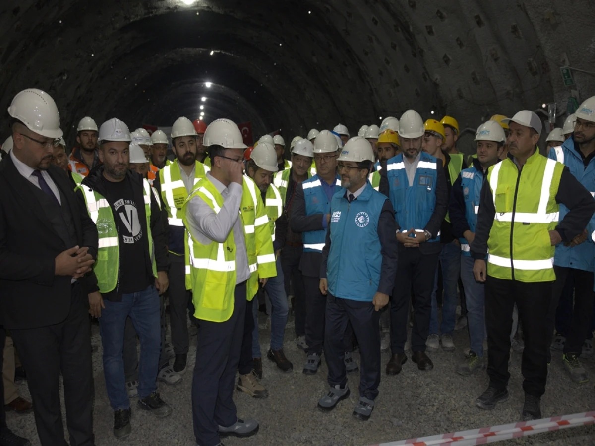 Köroğlu Tüneli’nde Kazı Tamamlandı, Işık Göründü