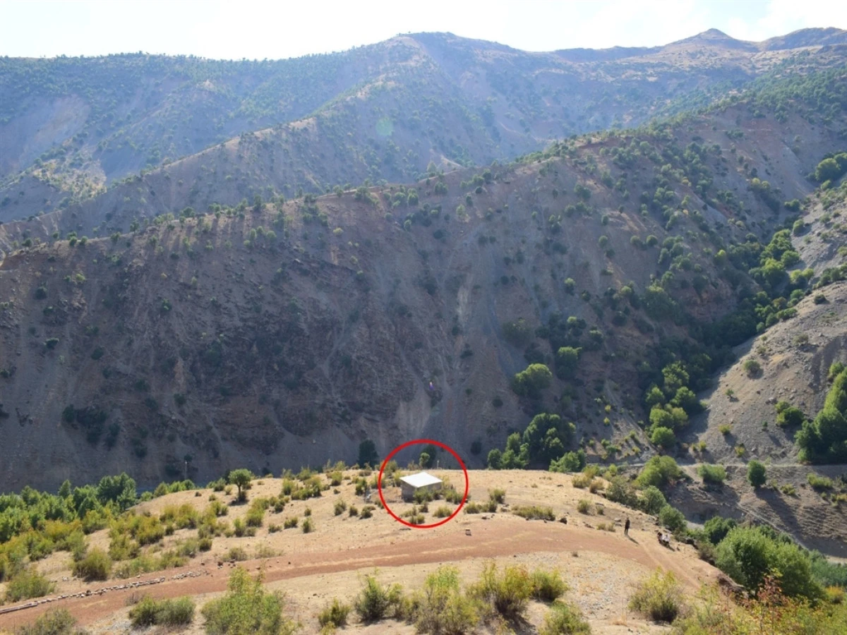 Mereto Dağı’nda 35 Yıllık Emeğin Ürünü: Kilosu 2 Bin Liralık Sason Balı