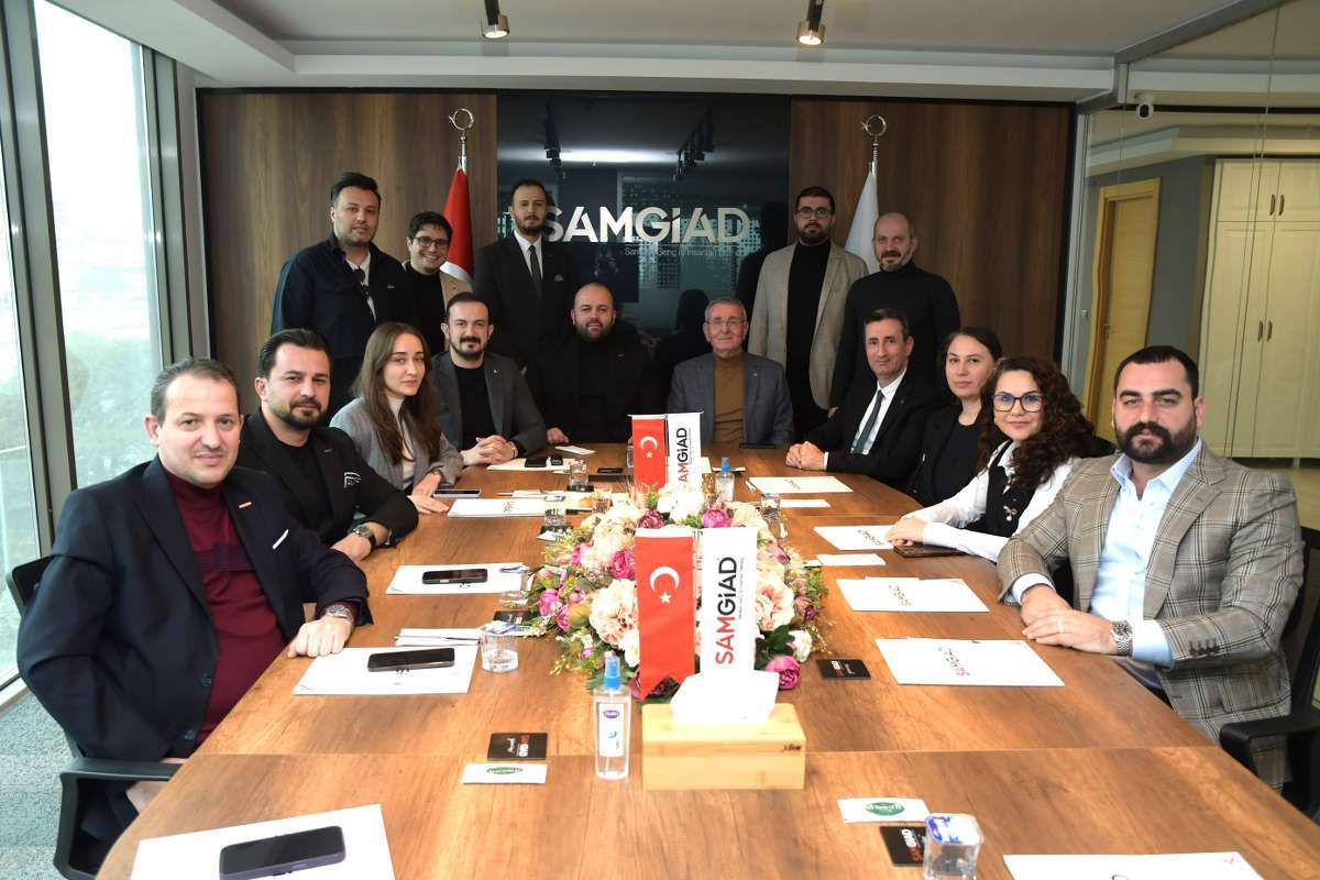 Murzioğlu, genç iş insanlarıyla buluştu