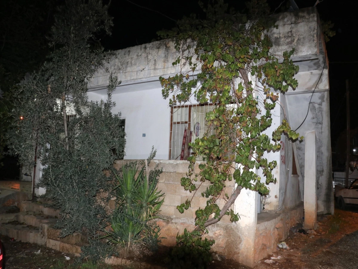 Park yapılacak alandaki gecekonduyu boşaltmaları istenen anne: İlaçlarımı bile zor alıyorum