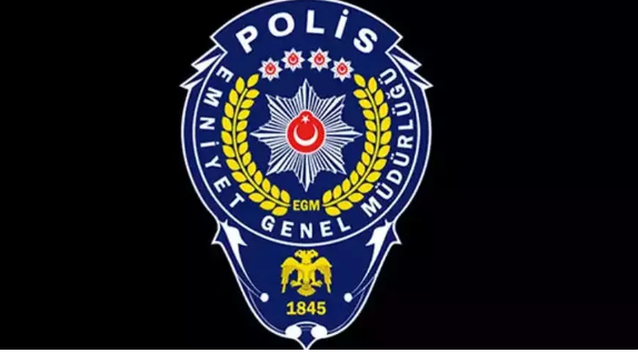 Samsun'da hırsızlık ve bıçaklama olayını aydınlatan polisler ayın polisi seçildi