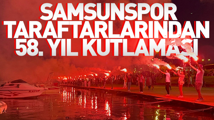  Samsunspor taraftarlarından meşaleli 58. yıl kutlaması