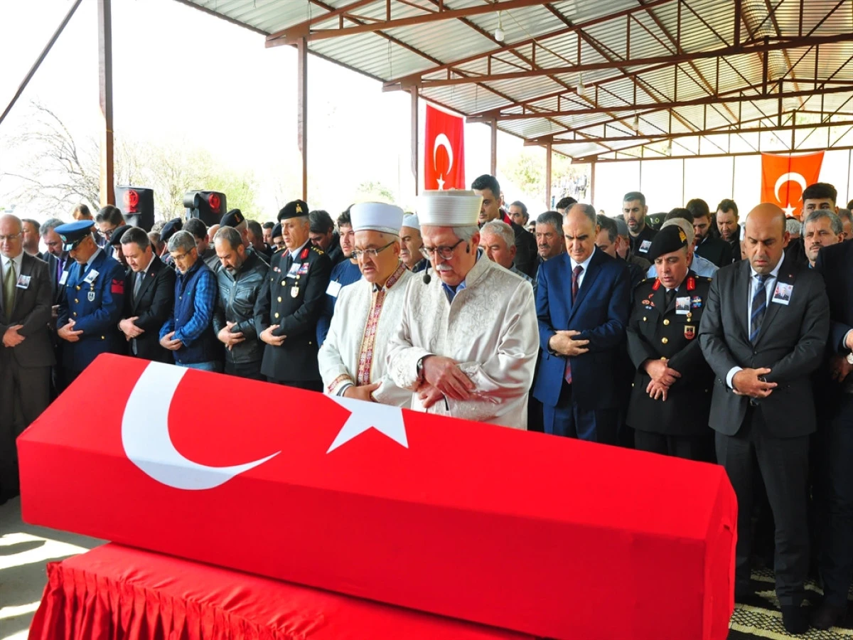 Şehit Jandarma Astsubay Hakkı Eryılmaz, Memleketi Manisa’da Son Yolculuğuna Uğurlandı