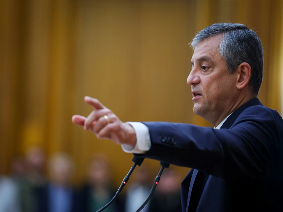 &ldquo;Sonuna Kadar M&uuml;cadele&rdquo; &Ouml;zg&uuml;r &Ouml;zel&rsquo;den Se&ccedil;im Vurgusu